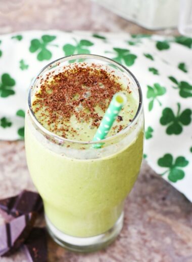 Healthy Mint Chocolate Chip Smoothie1