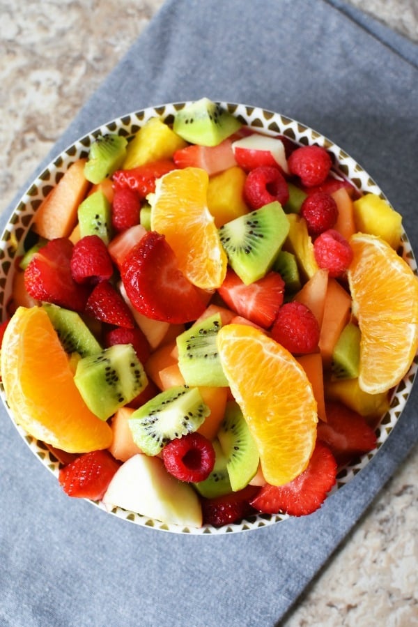 Fruit salad in a bowl1