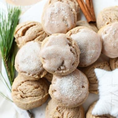 Cinnamon fluffy cookies with icing.